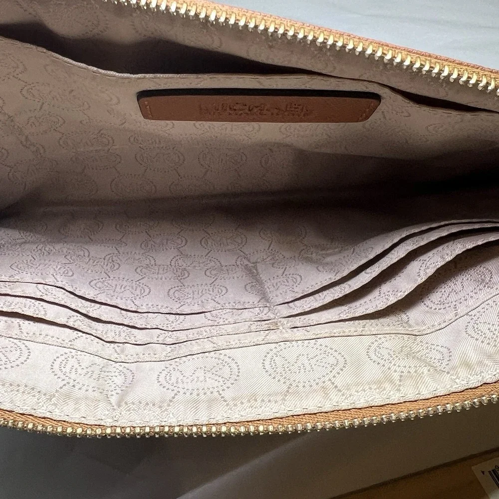 Michael Kors Jet Set Brown‎ XL Travel Clutch Wristlet Leather Handbag Studded - Picture 6 of 7